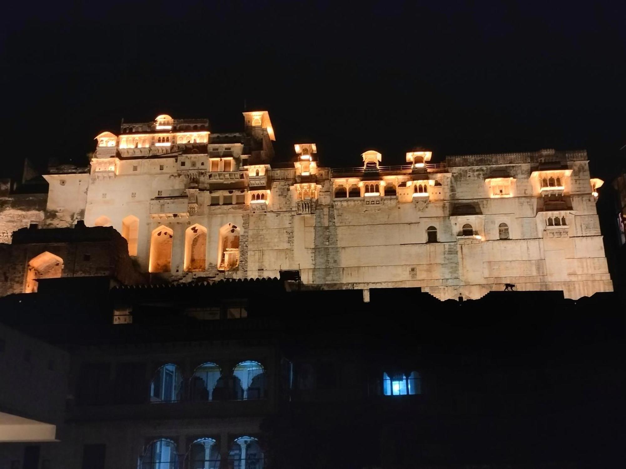 Haveli Braj Bhushanjee Heritage Hotel Būndi Extérieur photo