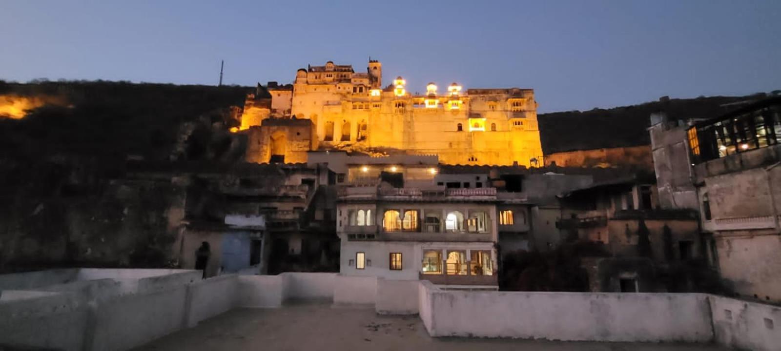 Haveli Braj Bhushanjee Heritage Hotel Būndi Extérieur photo