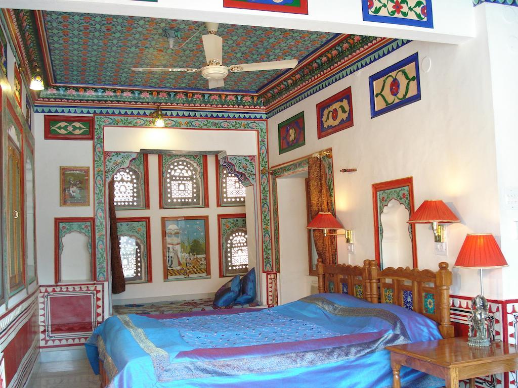 Haveli Braj Bhushanjee Heritage Hotel Būndi Chambre photo