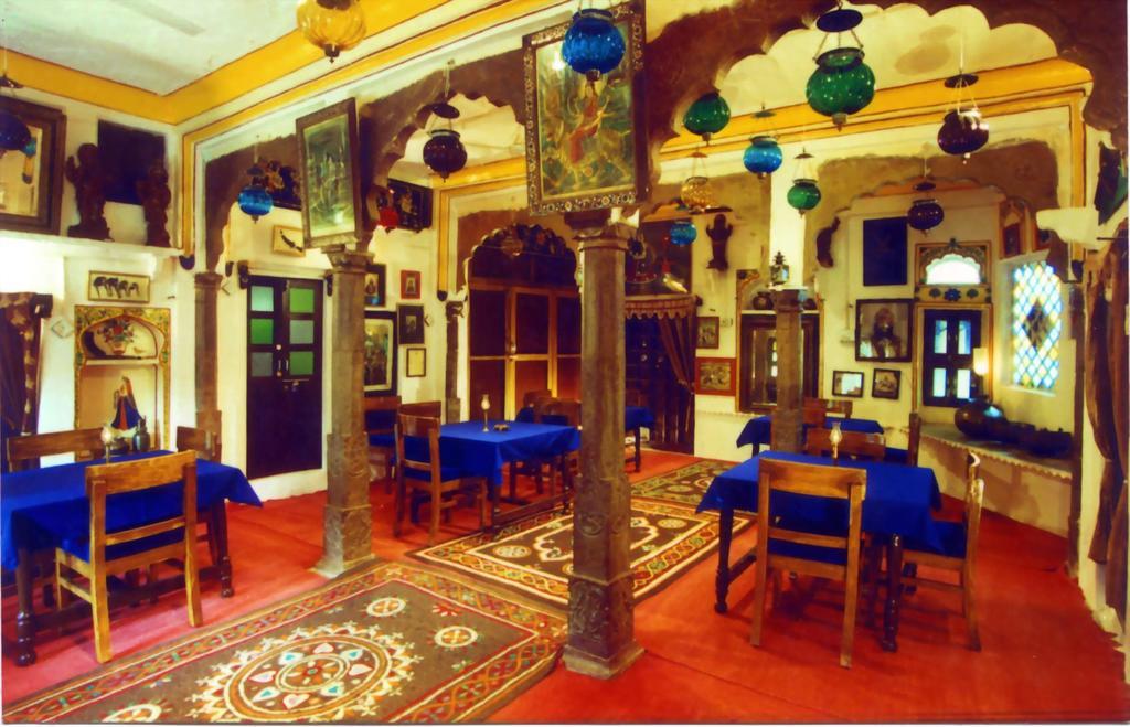 Haveli Braj Bhushanjee Heritage Hotel Būndi Extérieur photo